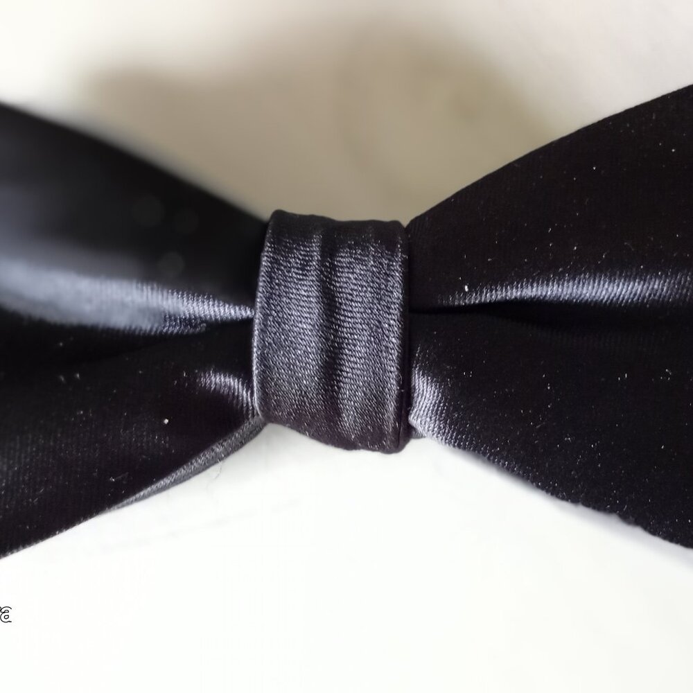'MADISON' for Belk Black Satin Adjustable Bowtie EUC